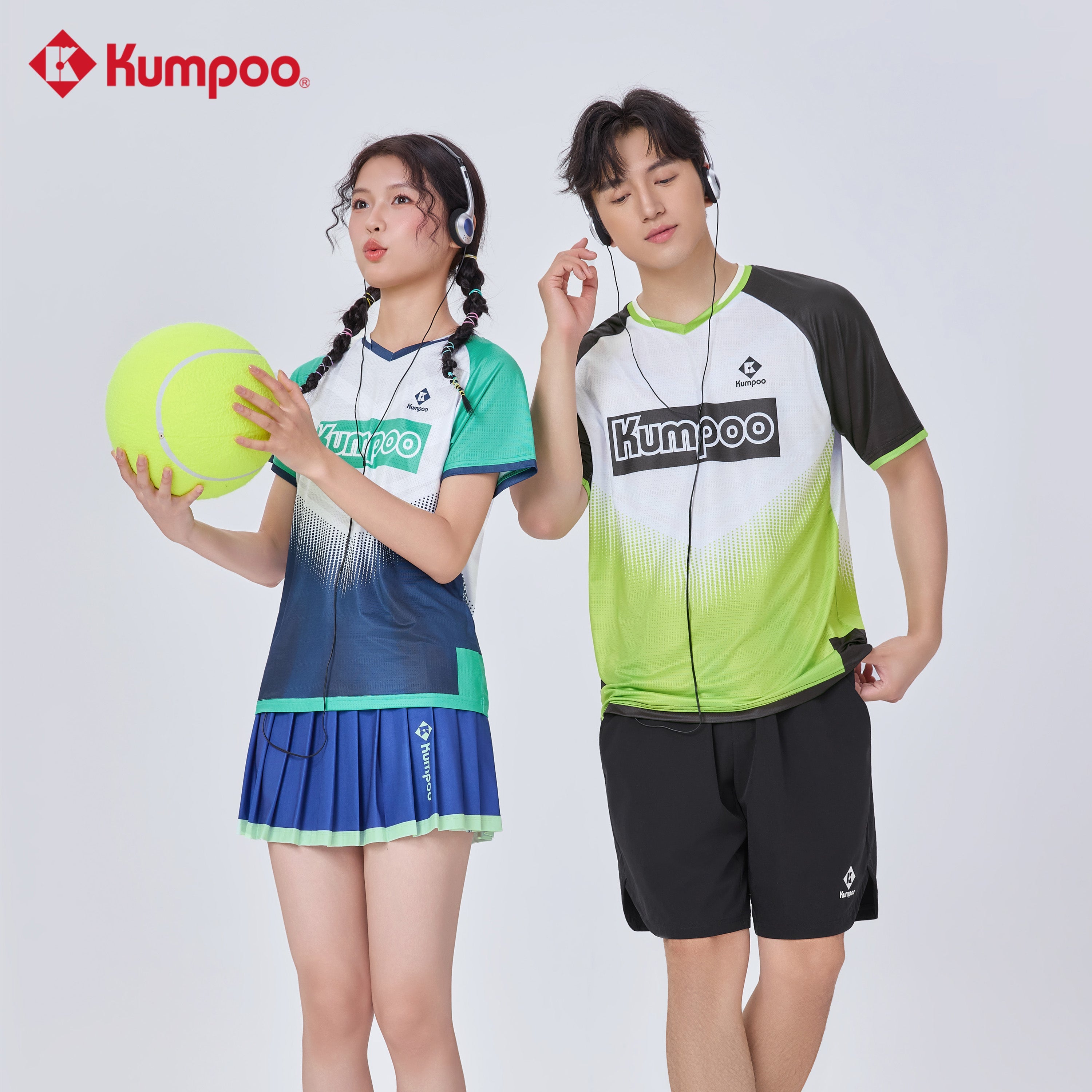 Kumpoo K261M-1731 men's T-shirt in black, featuring a crew neck and short sleeves, casual tops and T-shirt style.