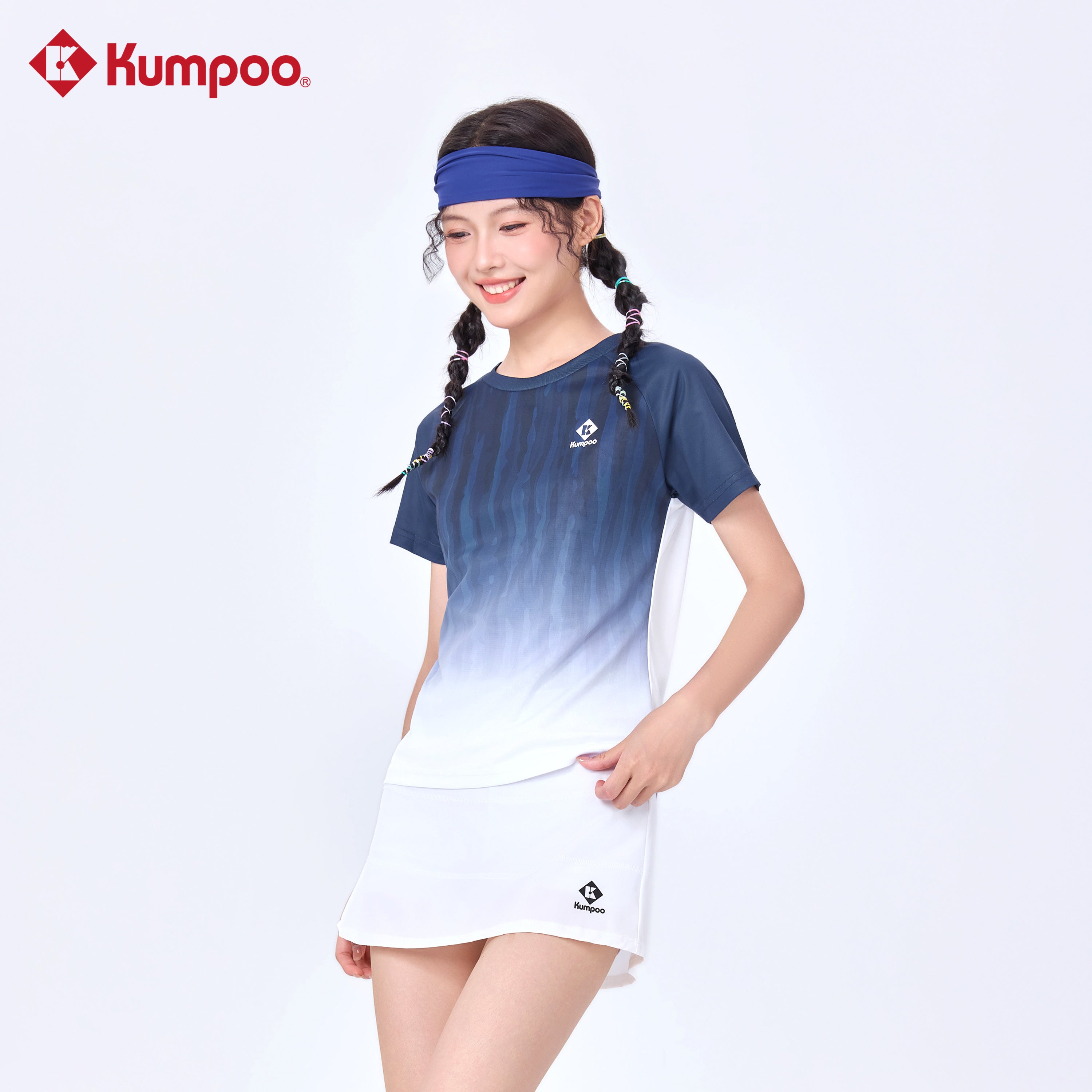 Kumpoo K261W-1567 women's T-shirt in soft fabric, featuring a classic crew neck and short sleeves, casual top for women.