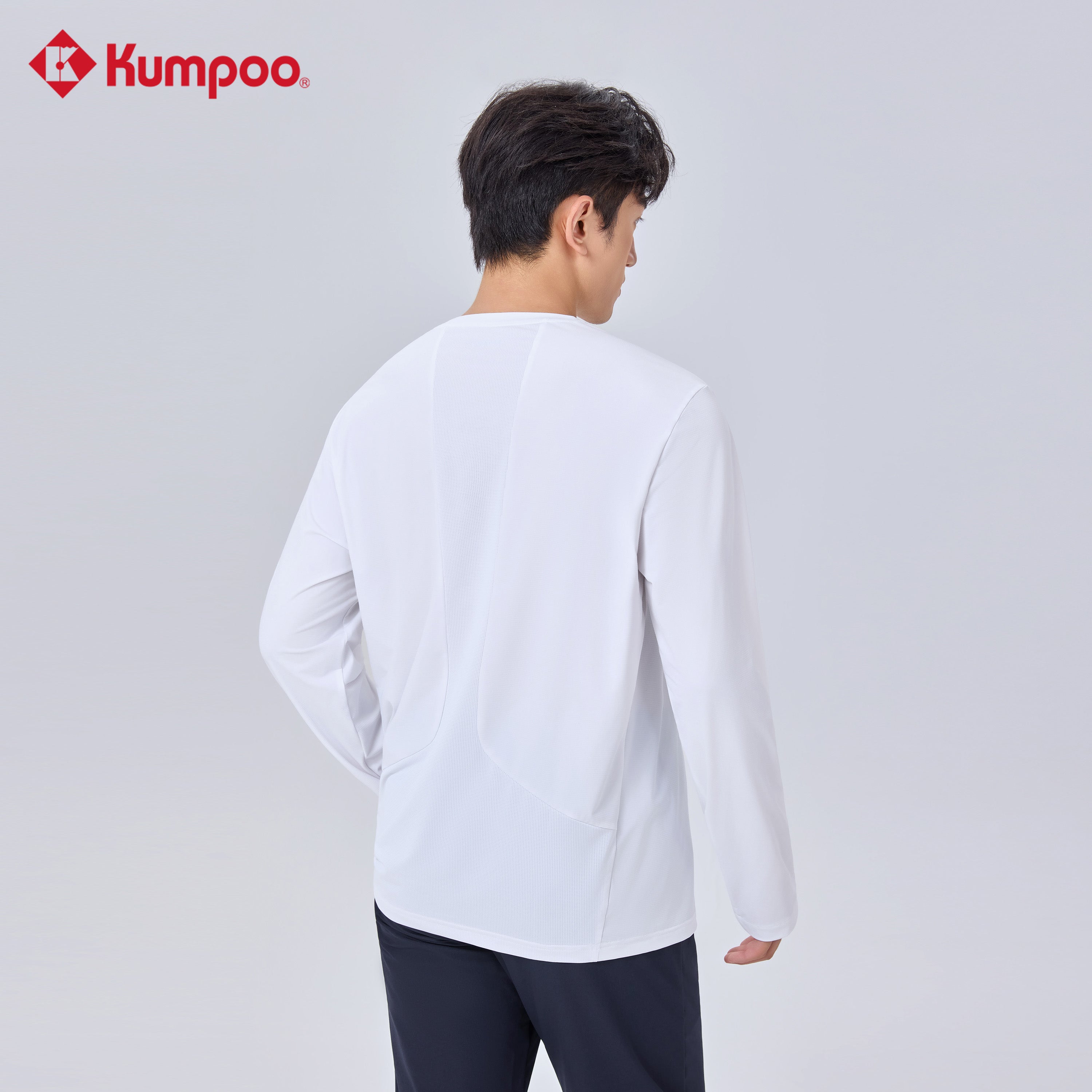 Kumpoo K261M-3170 men's T-shirt in black, casual short-sleeve top with round neckline, displayed on a hanger.